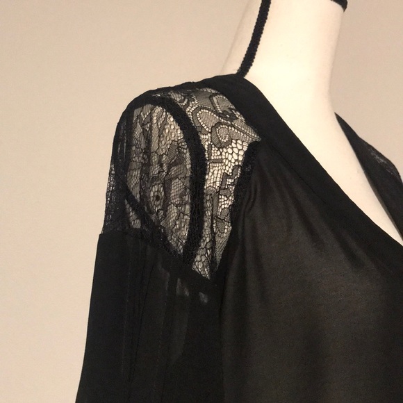 Kardashian Kollection Lace Shoulder Blouse - Picture 3 of 7
